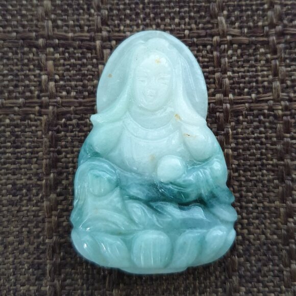 Vintage Natural Double-Sided Hand-Carved Jade Guan Yin Talisman Pendant - Picture 9 of 11